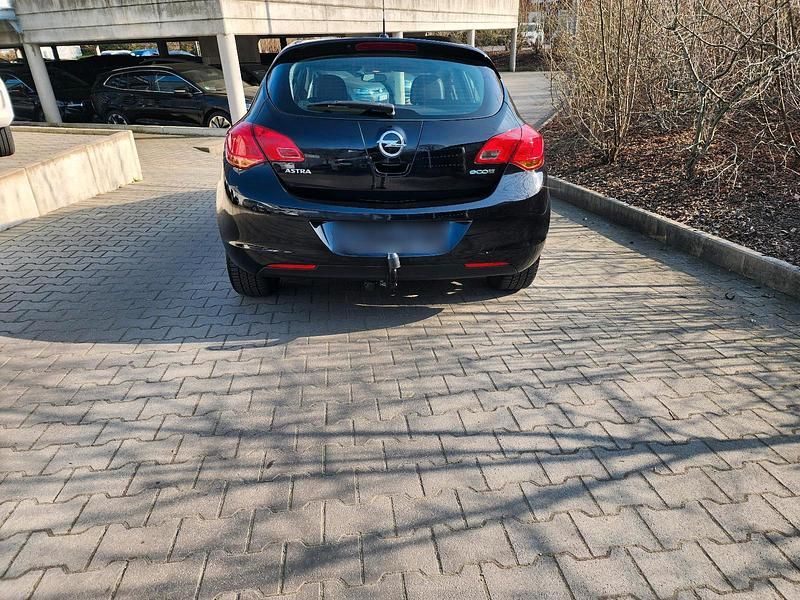 Gebraucht Opel Astra Eco 101 PS (74 kW) 2010 Schwarz Limousine