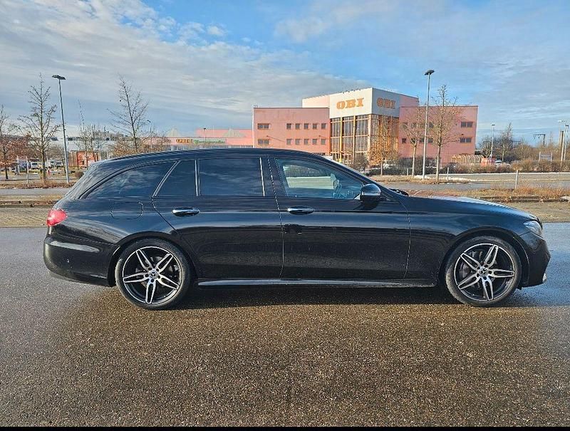Gebraucht Mercedes E250 AMG line 211 PS (155 kW) 2017 Schwarz Kombi