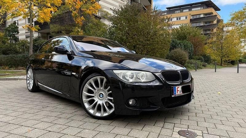 Schwarz Gebraucht 2011 BMW 330 Cabriolet M Sport Cabrio | 10.999 € (Fairer Preis) - Bild 1/4