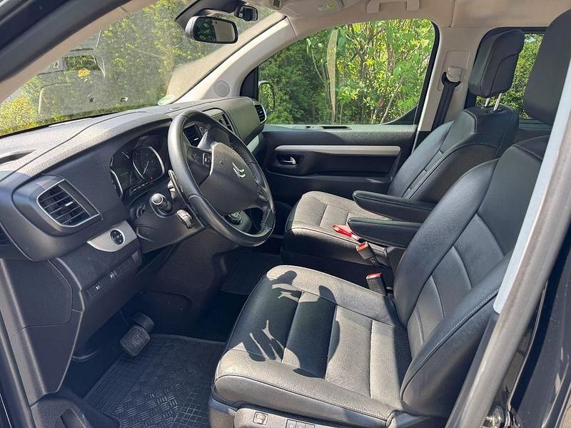 Gebraucht Citroën Spacetourer Shine 179 PS (131 kW) 2022 Schwarz Van / Kleinbus