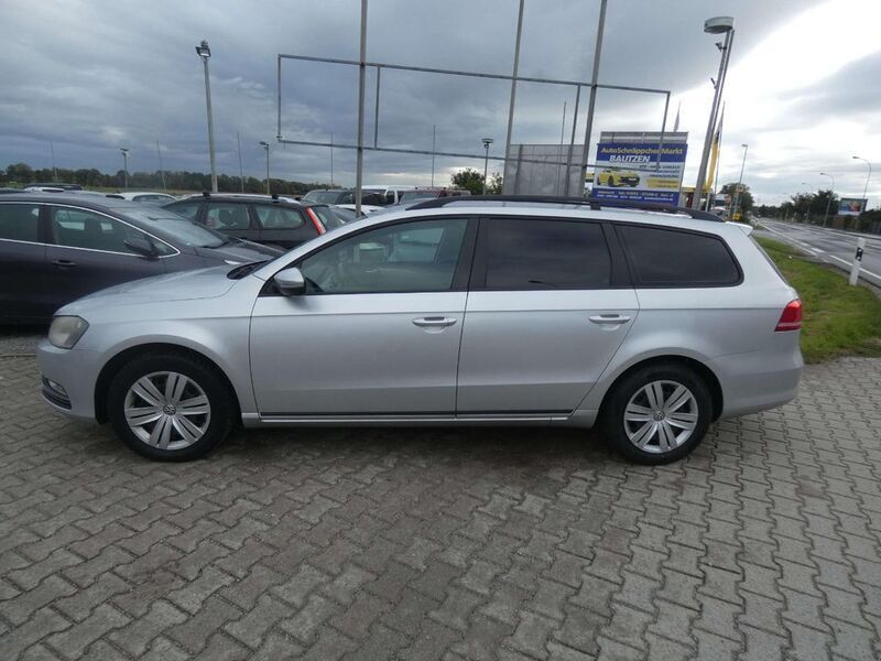 Gebraucht VW Passat Trendline 150 PS (110 kW) 2011 Grau Kombi