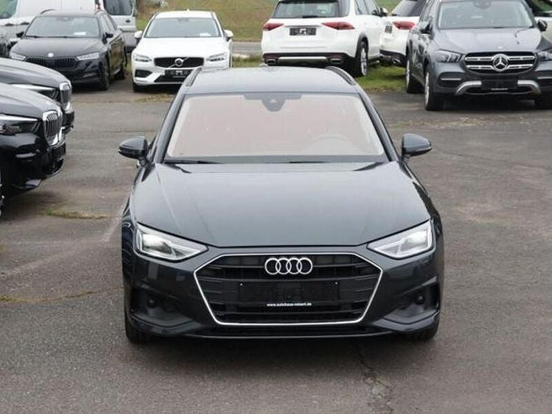 Gebraucht Audi A4 Basis 136 PS (100 kW) 2024 Grau Kombi