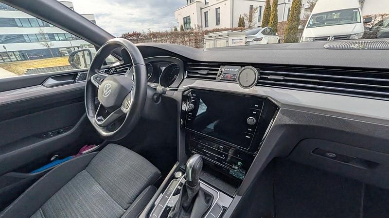 Gebraucht VW Passat Business 190 PS (139 kW) 2022 Weiß Kombi