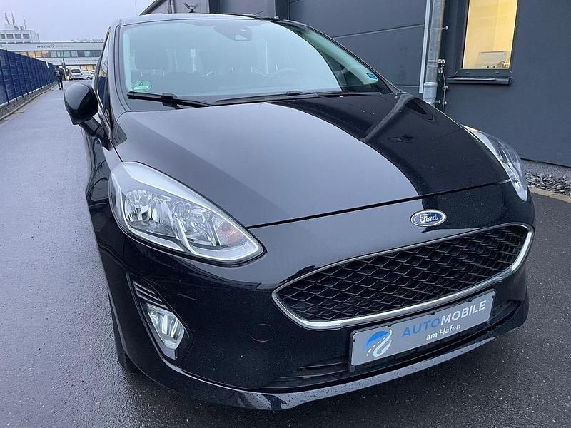 Schwarz Gebraucht 2018 Ford Fiesta Limousine | 8.990 € (Fairer Preis) - Bild 1/4