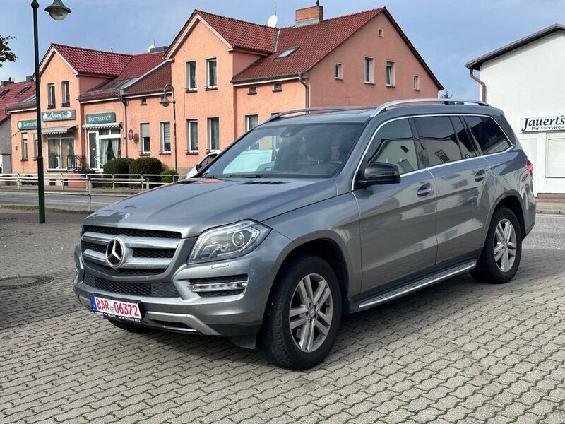 Silber Gebraucht 2015 Mercedes GL350 SUV | 22.990 € (Fairer Preis) - Bild 1/4