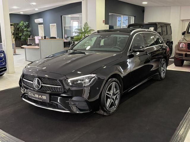 Schwarz unilack Gebraucht 2022 Mercedes E300 AMG line Kombi | 39.900 € (Etwas zu teuer) - Bild 1/4