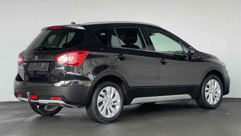 Gebraucht Suzuki SX4 S-Cross 112 PS (82 kW) 2017 Schwarz / cosmicblack / metallic SUV