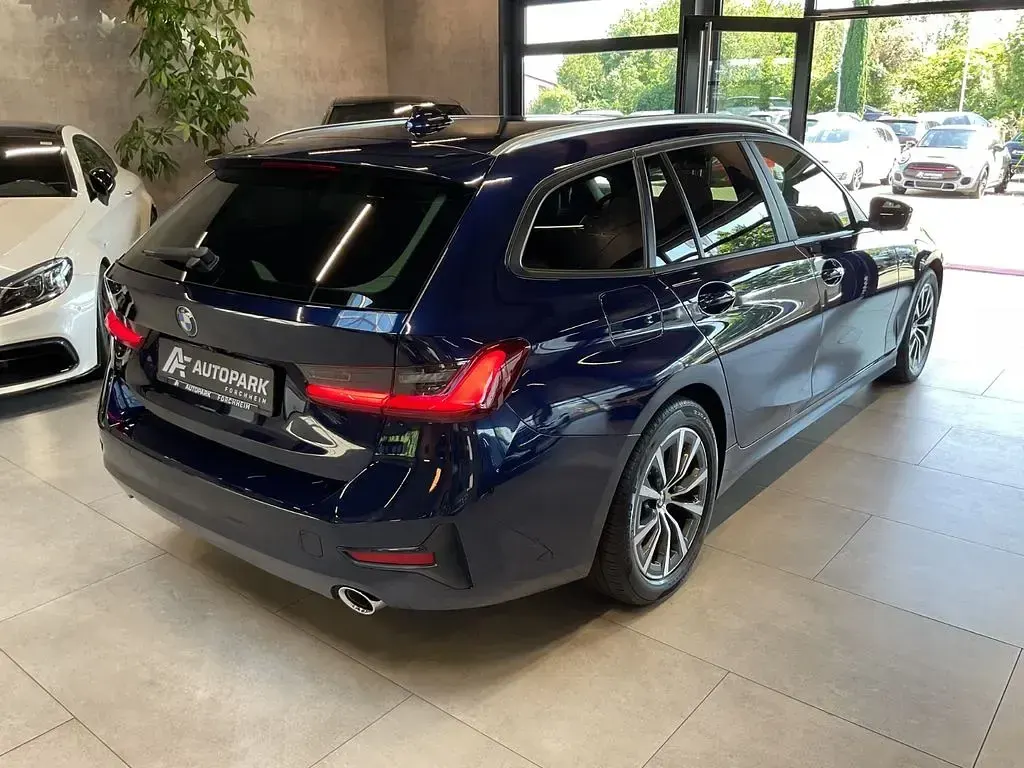 Gebraucht BMW 320 Advantage 375 PS (275 kW) 2022 Blau Kombi