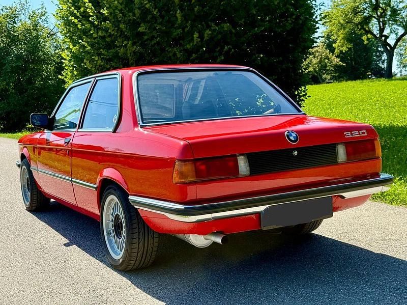 Gebraucht BMW 320 122 PS (89 kW) 1980 Rot Coupé