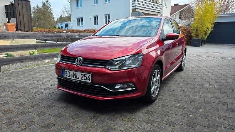 Second-hand VW Polo 110 CP (80 kW) 2016 Portocaliu Berlinǎ