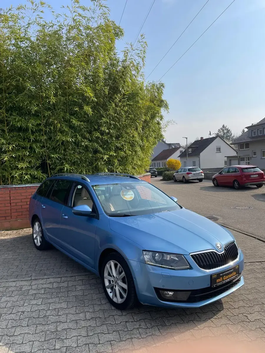 Gebraucht Skoda Octavia Elegance 150 PS (110 kW) 2013 Denimblau metallic Kombi