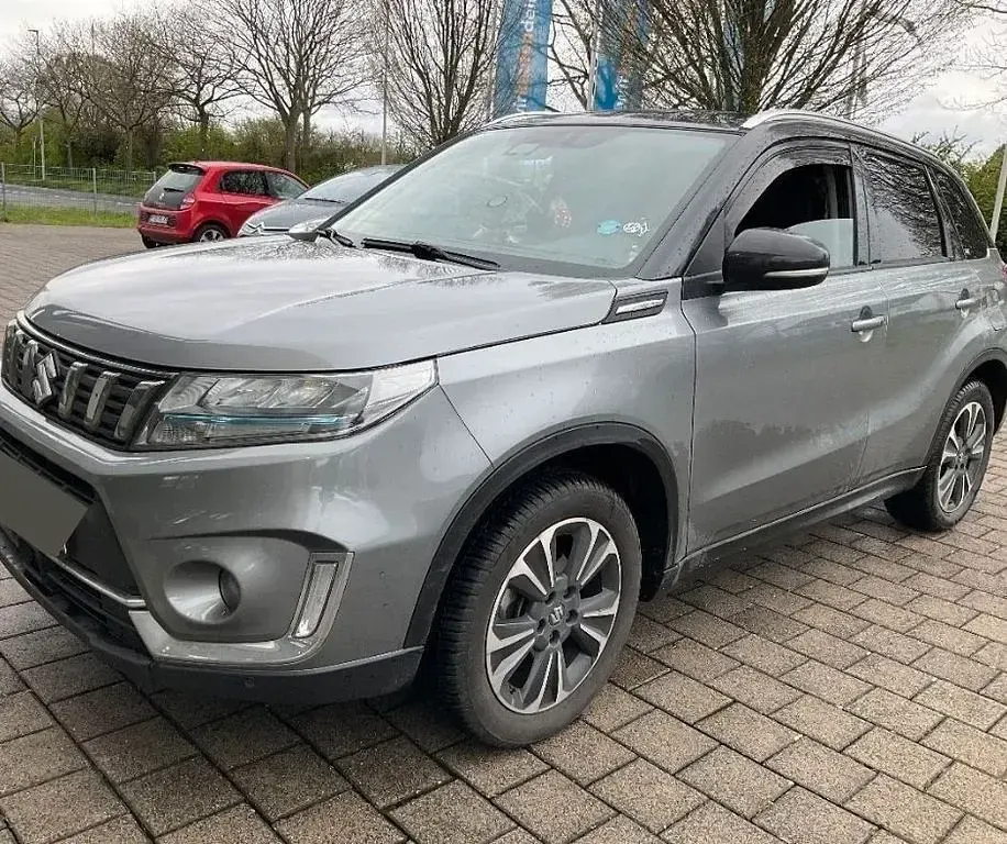 Gebraucht Suzuki Vitara Comfort 129 PS (94 kW) 2022 Grau SUV