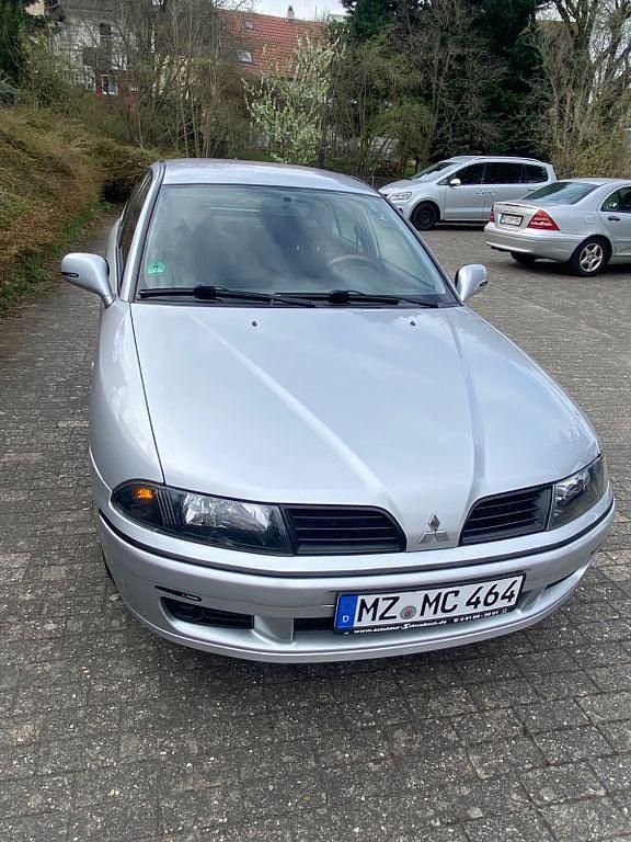 Silber Gebraucht 2004 Mitsubishi Carisma Motion Limousine | 3.200 € (Teuer) - Bild 1/4