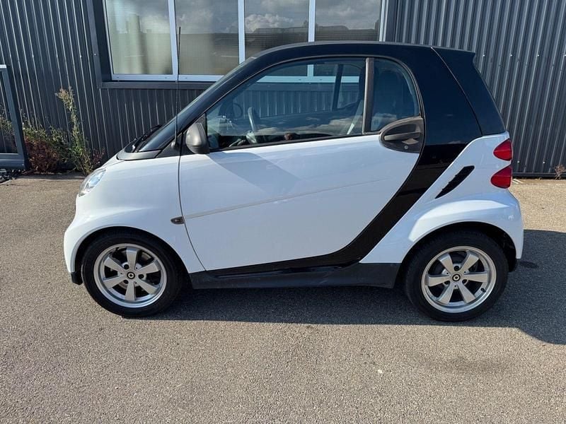 Gebraucht Smart ForTwo Coupé 61 PS (44 kW) 2012 Schwarz Coupé