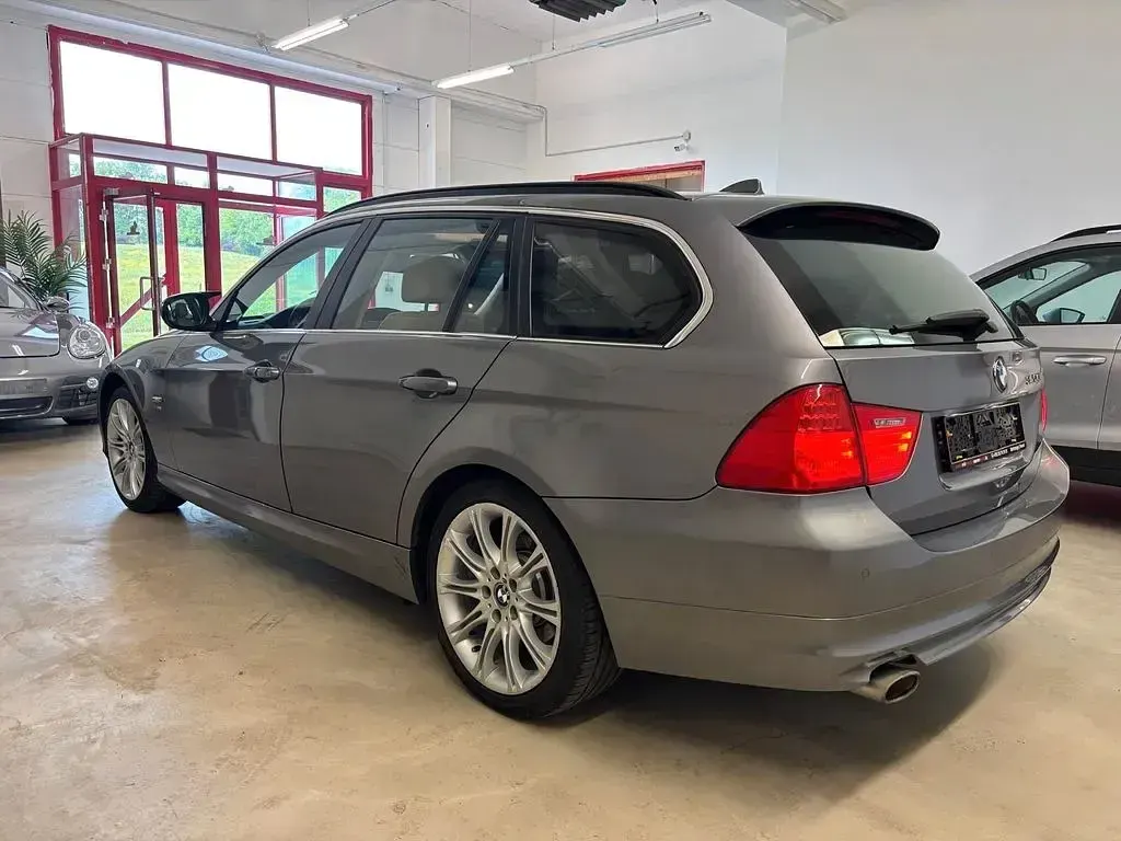 Używany BMW 320 184 KM (135 kW) 2012 Szary Sedan/Limuzyna