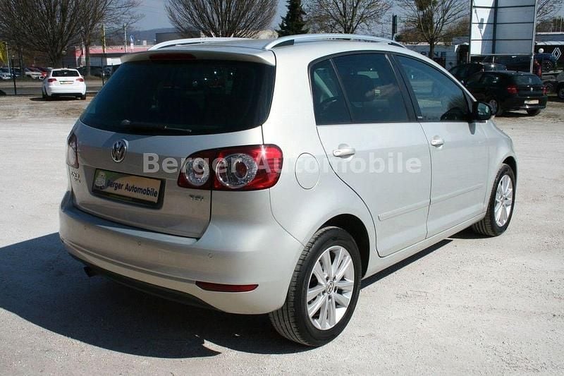 Gebraucht VW Golf VII Style 105 PS (77 kW) 2012 Silber Limousine