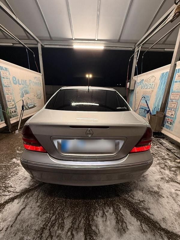 Gebraucht Mercedes C270 Elegance 170 PS (125 kW) 2005 Silber Limousine