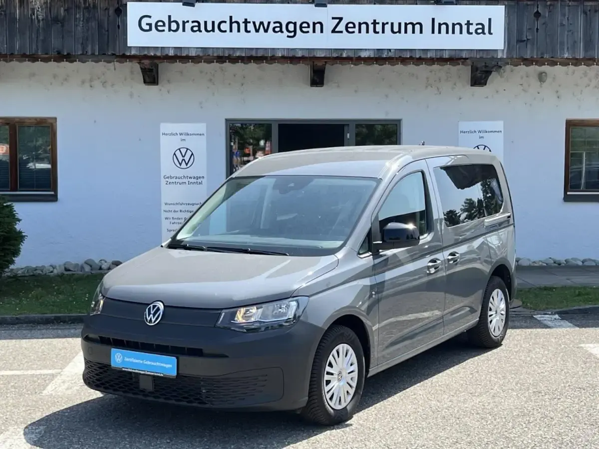 Gebraucht VW Caddy Basis 102 PS (75 kW) 2024 Pure grey (grau) Van / Kleinbus