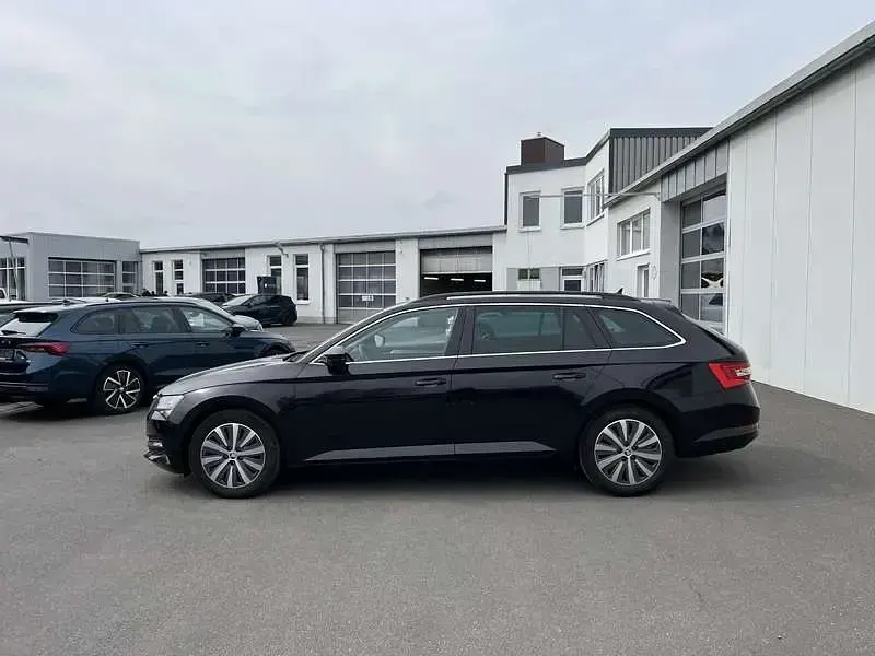 Gebraucht Skoda Superb Ambition 200 PS (147 kW) 2022 Schwarz Kombi