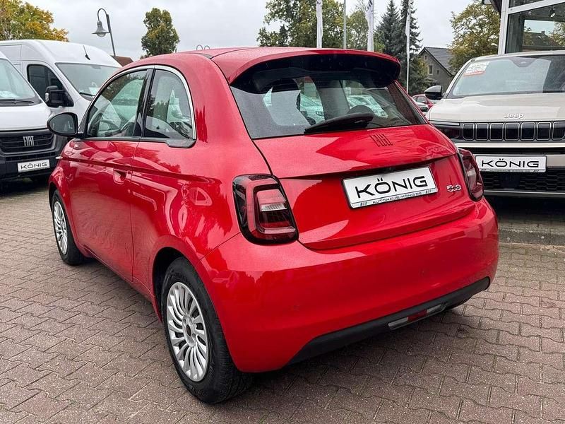Gebraucht Fiat 500e Red 86 kW (118 PS) 2023 Rot Kleinwagen