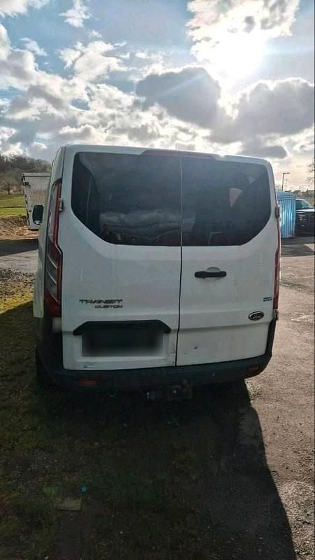 Second-hand Ford Transit Custom 101 CP (74 kW) 2015 Alb Monovolum