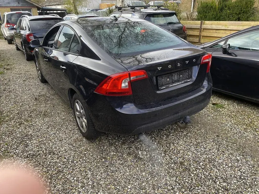 Gebraucht Volvo S60 Kinetic 114 PS (83 kW) 2013 Schwarz Limousine