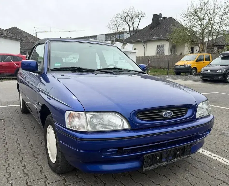 Gebraucht Ford Escort Cabriolet 90 PS (66 kW) 1993 Blau Cabrio
