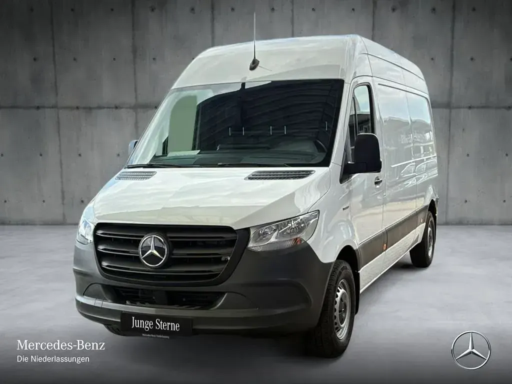 Gebraucht Mercedes E-Sprinter 85 kW (116 PS) 2022 Weiß Van