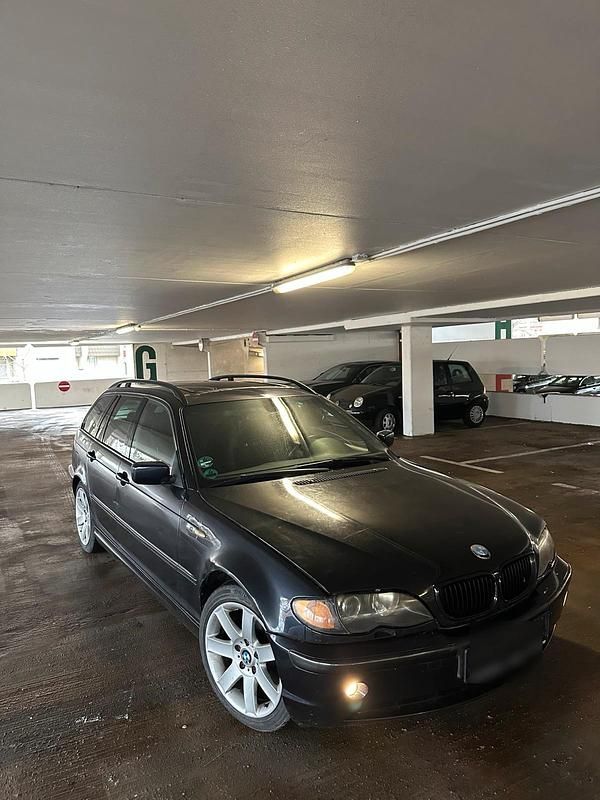 Blau Gebraucht 2003 BMW 320 Kombi | 1.850 € (Fairer Preis) - Bild 1/4