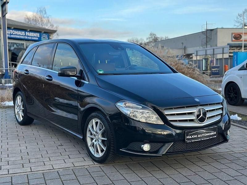 Gebraucht Mercedes B250 211 PS (155 kW) 2012 Schwarz Van / Kleinbus
