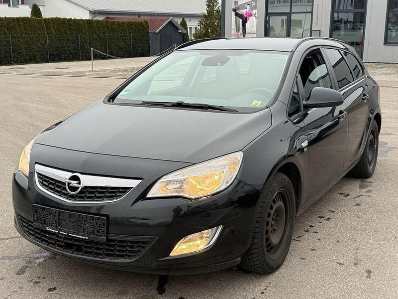 Gebraucht Opel Astra 110 PS (80 kW) 2012 Schwarz Kombi