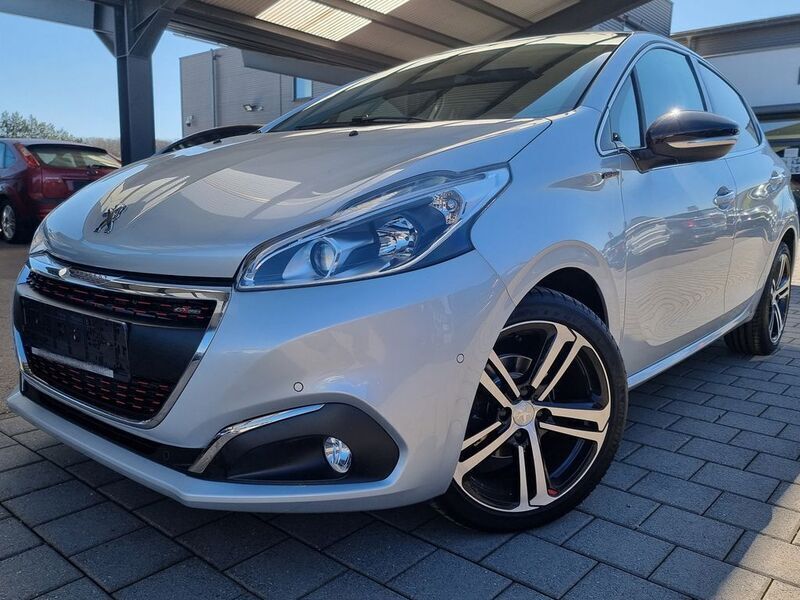 Grau Gebraucht 2016 Peugeot 208 GT-line Kleinwagen | 11.700 € (Teuer) - Bild 1/4