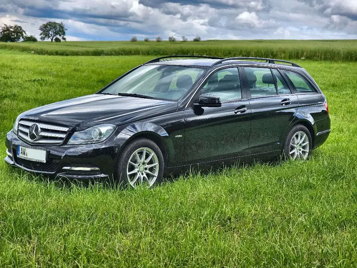 Gebraucht Mercedes C250 Avantgarde 204 PS (150 kW) 2012 Schwarz Kombi