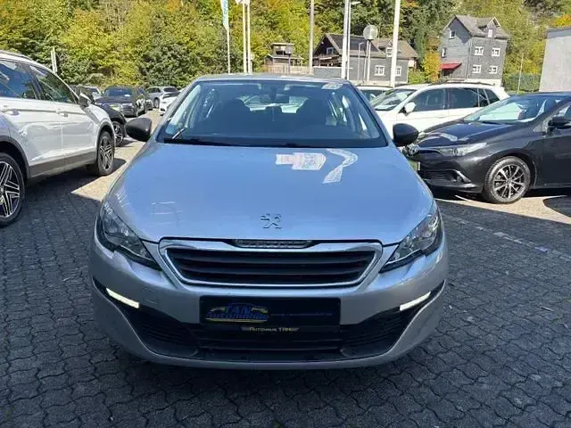 Gebraucht Peugeot 308 Access 82 PS (60 kW) 2014 Grau Limousine