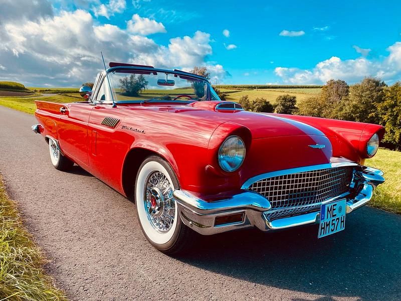 Rot Gebraucht 1957 Ford V8 Cabrio | 68.900 € - Bild 1/4