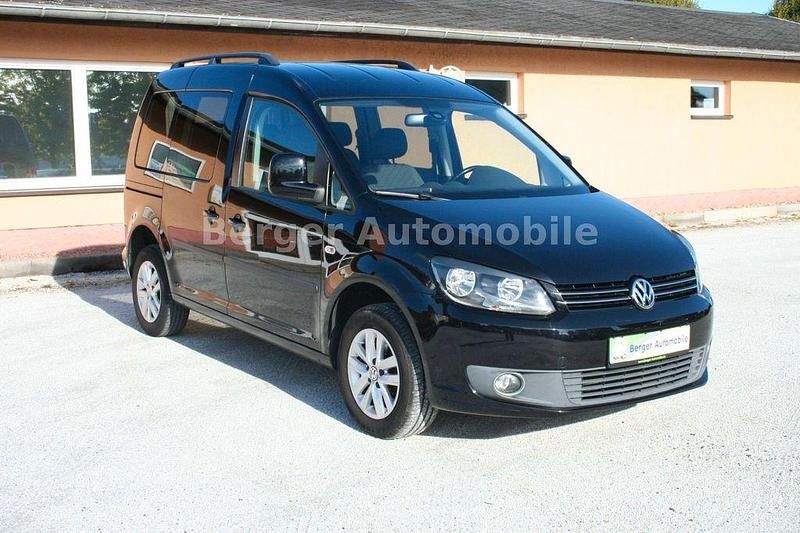 Deep black perleffekt Gebraucht 2011 VW Caddy Comfortline Van / Kleinbus | 10.995 € (Etwas zu teuer) - Bild 1/4