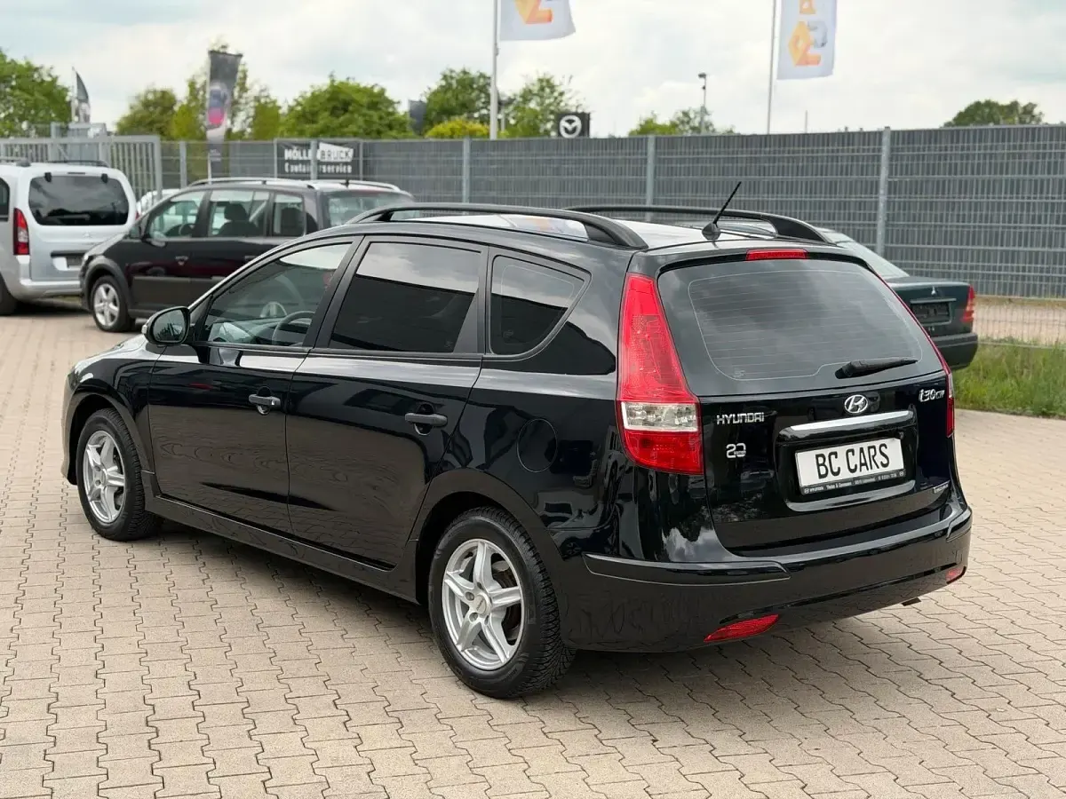 Gebraucht Hyundai i30 Edition 90 PS (66 kW) 2012 Schwarz Kombi