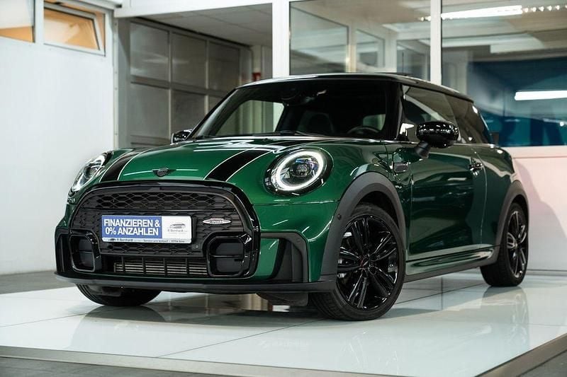 Grün Gebraucht 2021 Mini Cooper Kleinwagen | 24.880 € (Teuer) - Bild 1/4