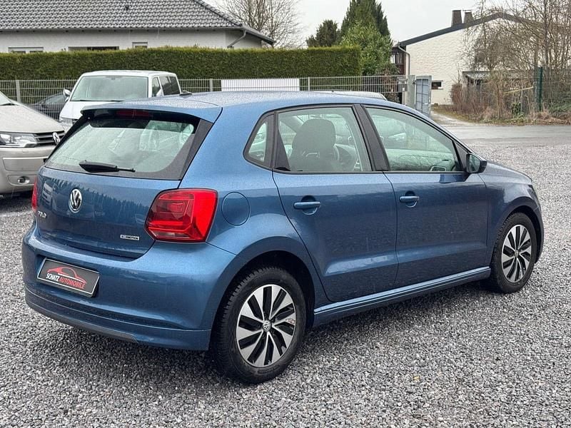Gebraucht VW Polo Trendline 95 PS (69 kW) 2017 Blau Kleinwagen