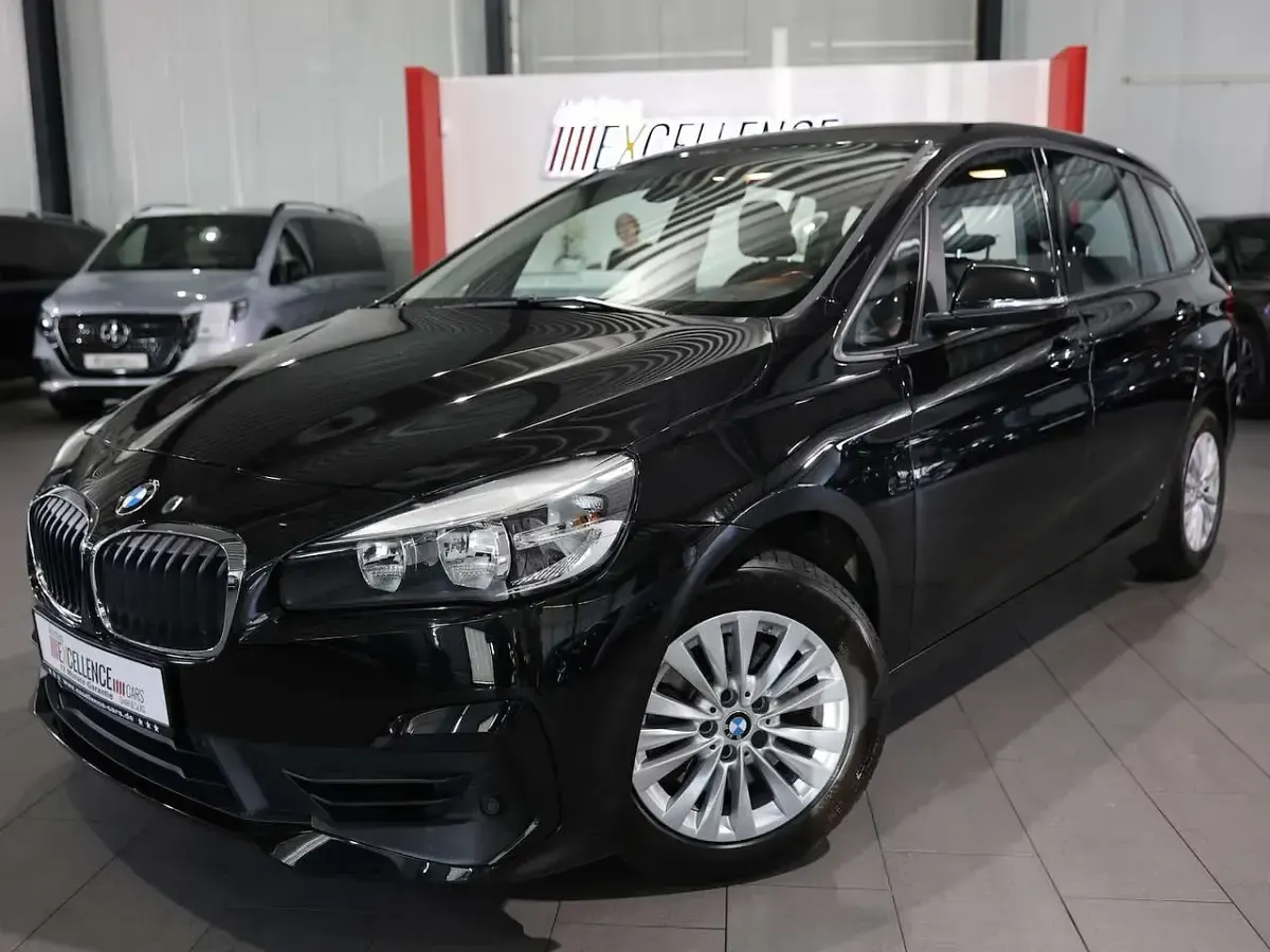 Gebraucht BMW 218 140 PS (102 kW) 2020 Saphirschwarz Van / Kleinbus