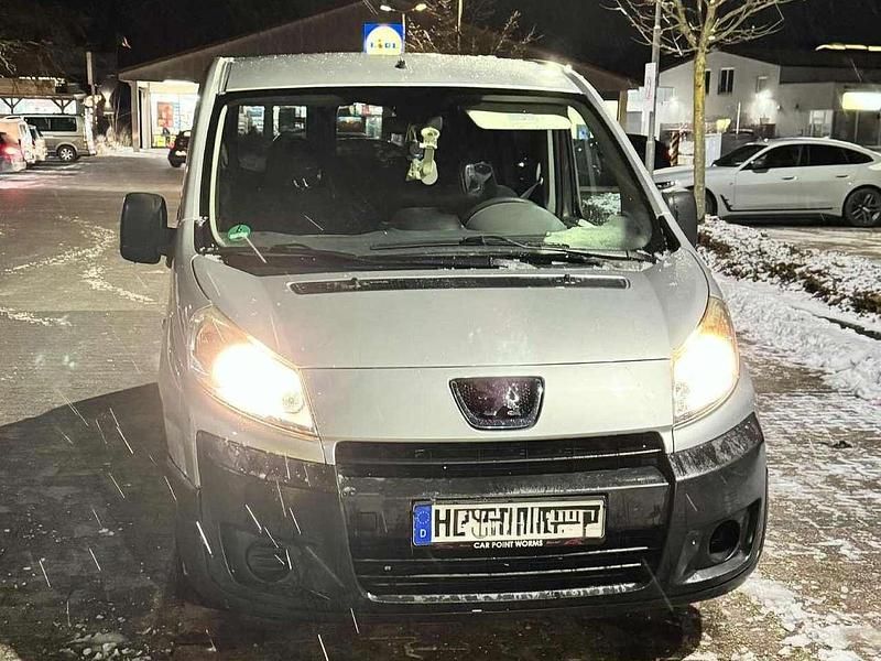 Gebraucht Peugeot Expert 94 PS (69 kW) 2011 Silber Van