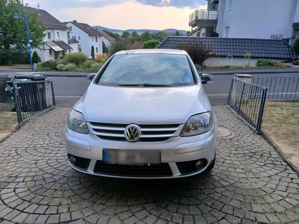 Gebraucht VW Golf Plus Cross 140 PS (102 kW) 2008 Silber Kleinwagen