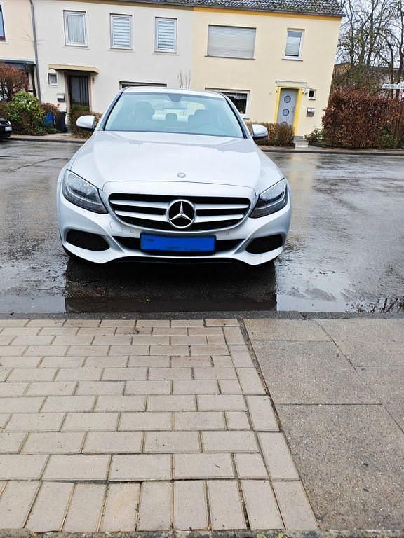 Gebraucht Mercedes C180 156 PS (114 kW) 2014 Limousine