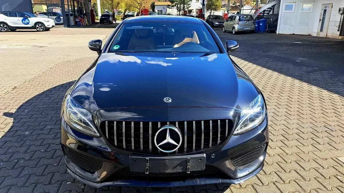 Gebraucht Mercedes C300 Edition 245 PS (180 kW) 2017 Schwarz Coupé