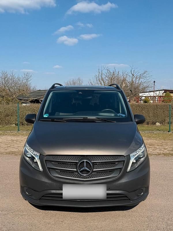Gebraucht Mercedes Vito Edition 190 PS (139 kW) 2016 Grau Van