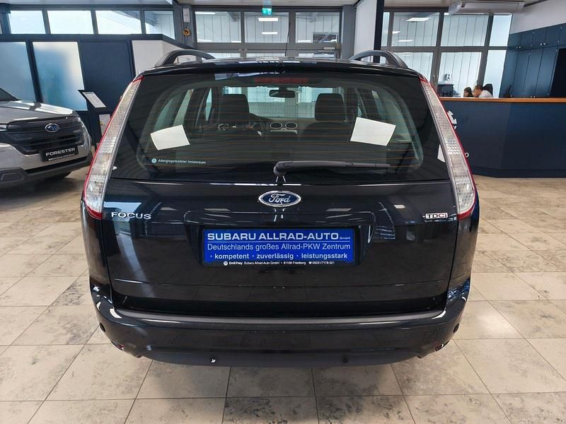 Gebraucht Ford Focus Style 109 PS (80 kW) 2011 Schwarz Kombi