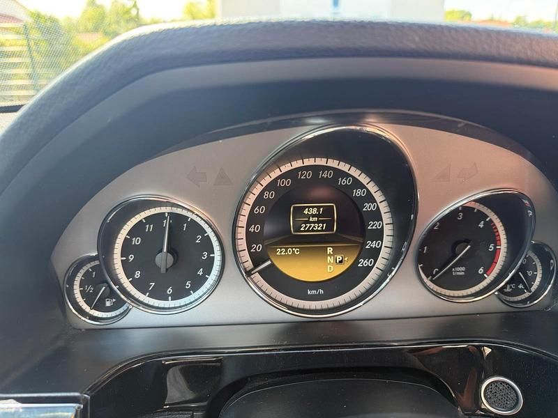 Gebraucht Mercedes E220 Avantgarde 2011 Silber Kombi