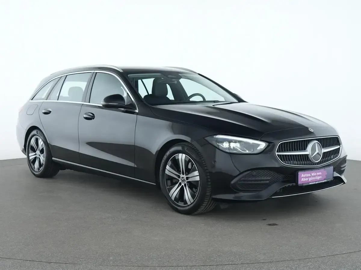 Gebraucht Mercedes C200 Avantgarde 163 PS (119 kW) 2024 Schwarz Limousine