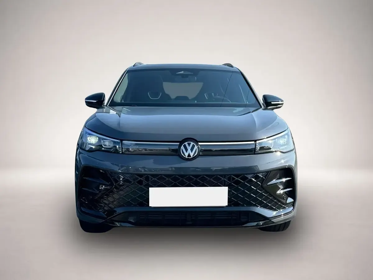 Gebraucht VW Tiguan R-line 193 PS (141 kW) 2025 SUV