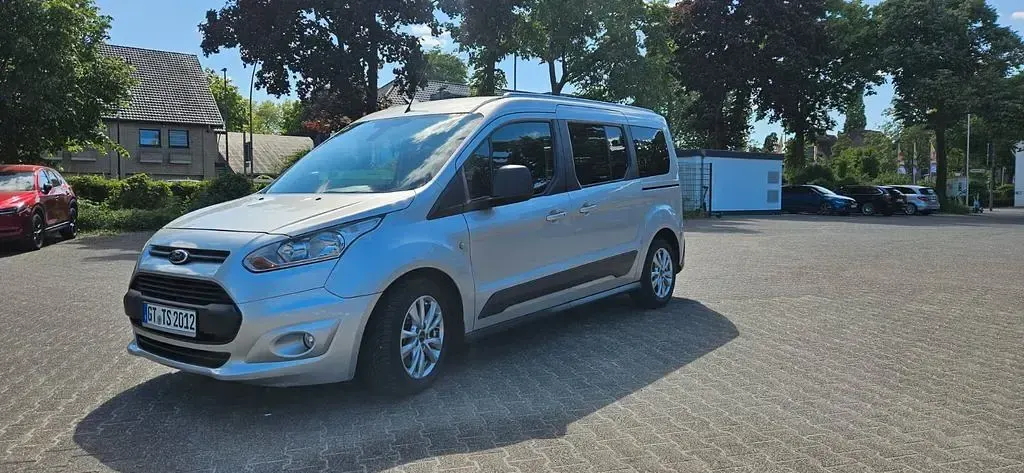 Gebraucht Ford Tourneo Connect Ambiente 150 PS (110 kW) 2015 Silber Van / Kleinbus